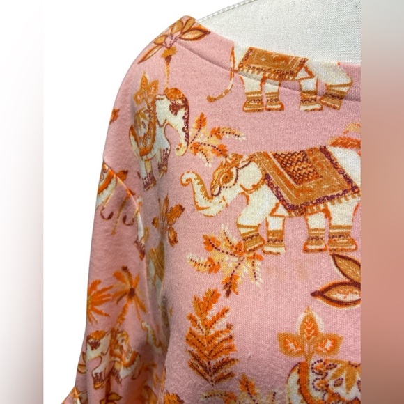 Karen o Scott boatneck style top. Elephant print - Picture 6 of 6